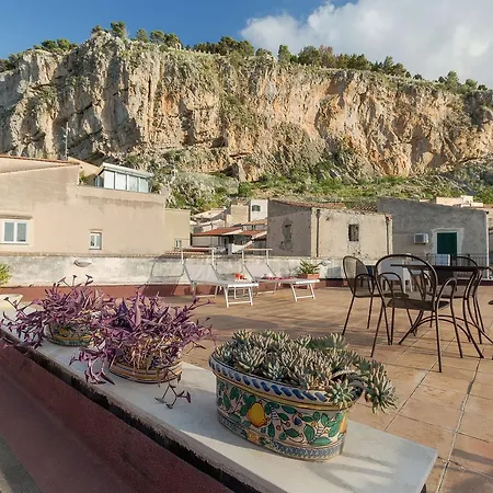 Apartment Palazzo Maria Cefalu